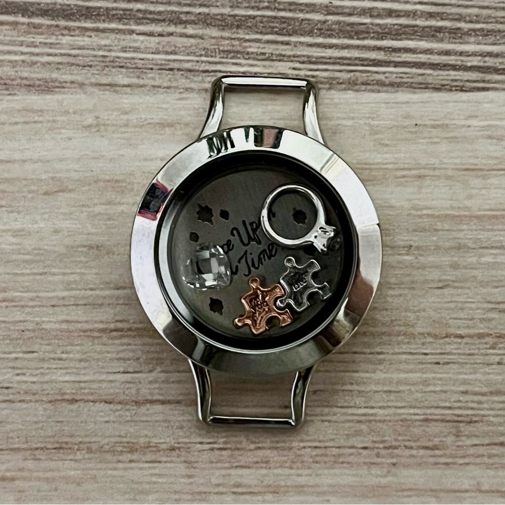Origami Owl Petite Bracelet Locket
